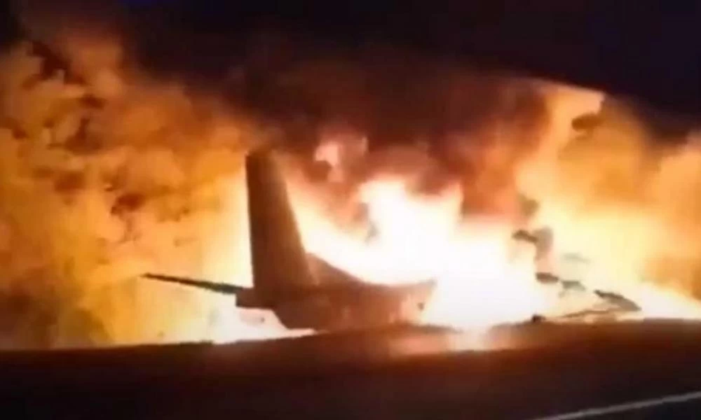 Συνετρίβη αεροσκάφος στην Ουκρανία - 18 νεκροί